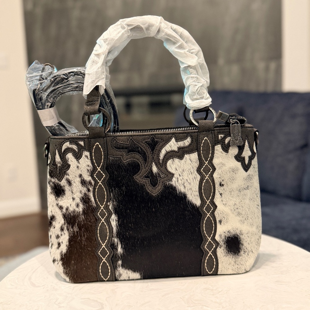 Trinity Ranch Genuine Hair-On Cowhide Collection Concealed Carry Tote Black